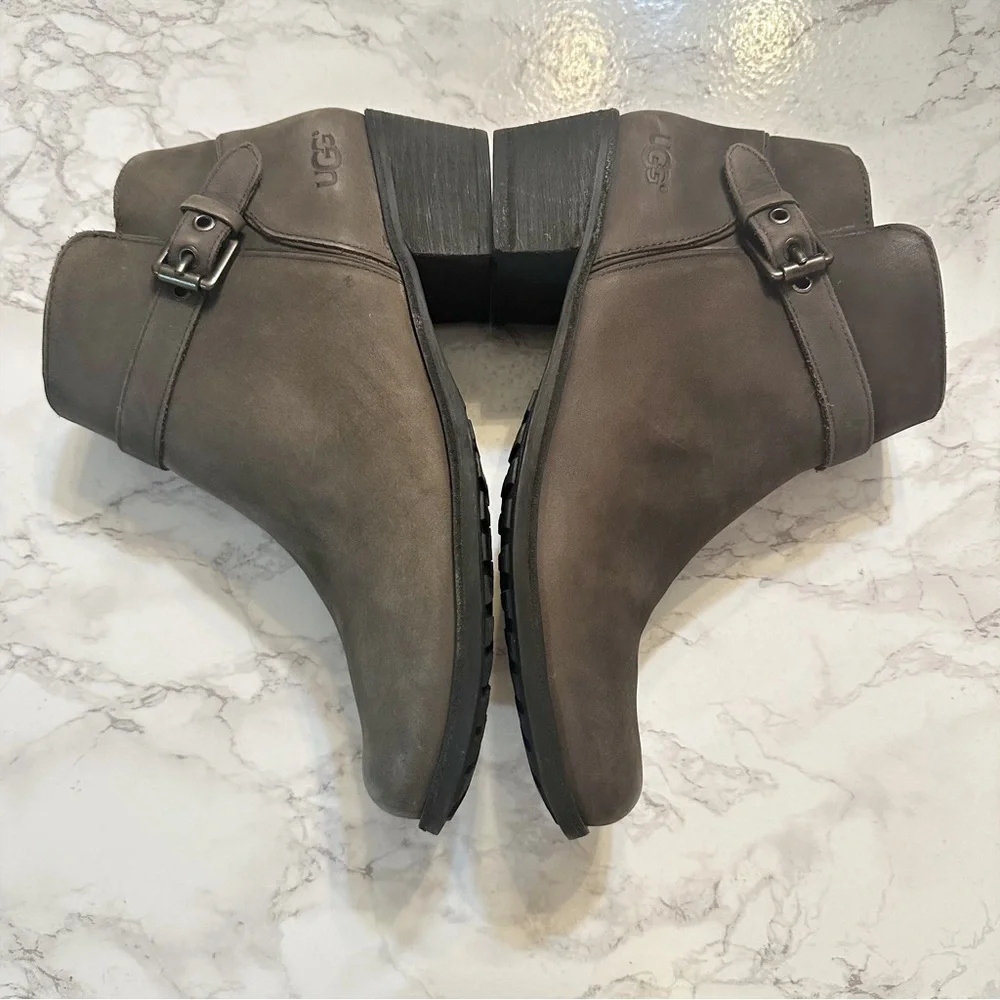UGG Bellamy Distressed Gray Leather Sheepskin Ankle Boots Women’s Size 8…